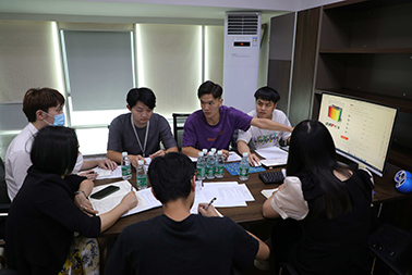 客戶來訪講解公司及行業(yè)